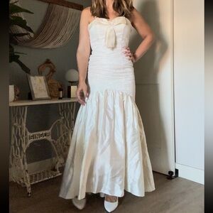 **SEE VIDEO**Union made true vintage wedding dress